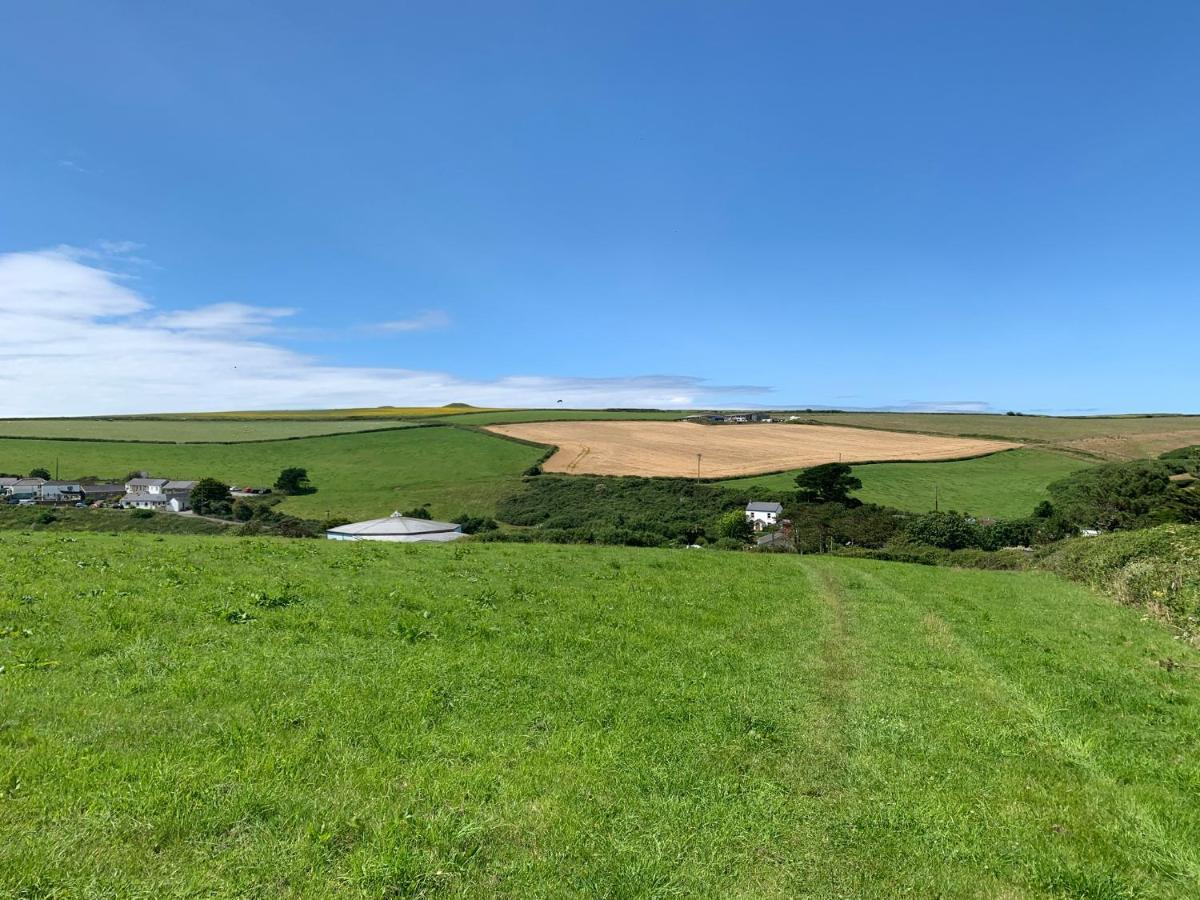 Mollys Retreat Pet Friendly Three Bed Caravan With Small Garden Newquay Bay Resort Quieter Area Of Park Buitenkant foto