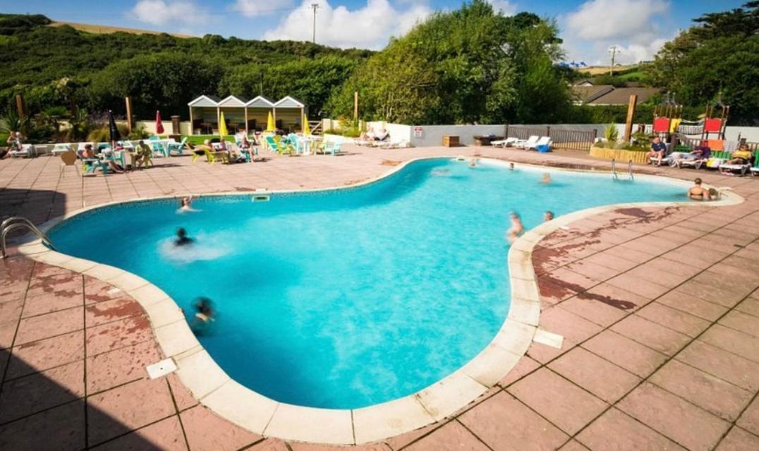 Mollys Retreat Pet Friendly Three Bed Caravan With Small Garden Newquay Bay Resort Quieter Area Of Park Buitenkant foto