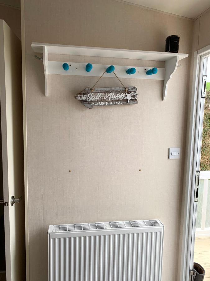 Mollys Retreat Pet Friendly Three Bed Caravan With Small Garden Newquay Bay Resort Quieter Area Of Park Buitenkant foto